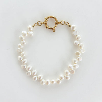 Lune | druppel parelarmband