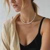 Parelketting met gouden detail – stijlvolle en tijdloze sieraden voor vrouwen
